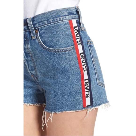 Levi’s Premium 501 Sport Tape Jean Shorts in Spectator Sport Medium Wash NEW - Picture 6 of 9